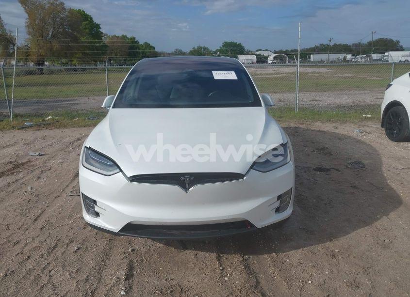 Photo 11 of 2020 Tesla Model X LONG RANGE DUAL MOTOR ALL-WHEEL DRIVE/LONG RANGE PLUS DUAL MOTOR ALL-WHEEL DRIVE (VIN 5YJXCDE20LF272013)