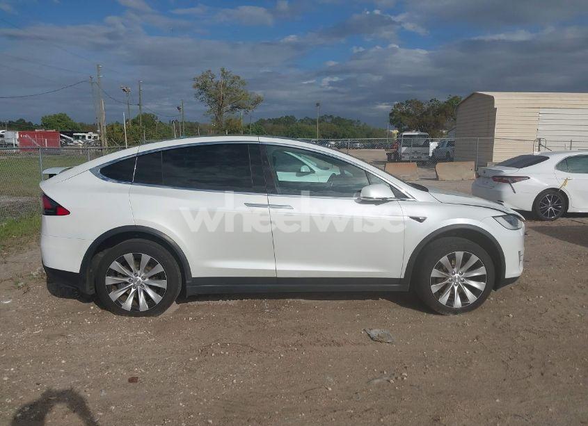 Photo 12 of 2020 Tesla Model X LONG RANGE DUAL MOTOR ALL-WHEEL DRIVE/LONG RANGE PLUS DUAL MOTOR ALL-WHEEL DRIVE (VIN 5YJXCDE20LF272013)