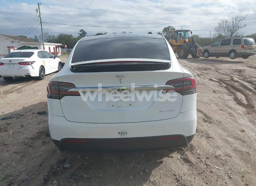 Photo 15 of 2020 Tesla Model X LONG RANGE DUAL MOTOR ALL-WHEEL DRIVE/LONG RANGE PLUS DUAL MOTOR ALL-WHEEL DRIVE (VIN 5YJXCDE20LF272013)