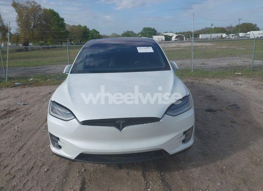 Photo 6 of 2020 Tesla Model X LONG RANGE DUAL MOTOR ALL-WHEEL DRIVE/LONG RANGE PLUS DUAL MOTOR ALL-WHEEL DRIVE (VIN 5YJXCDE20LF272013)