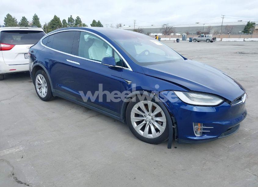 2017 Tesla Model X 100D/75D/90D (VIN 5YJXCDE21HF053777) main photo