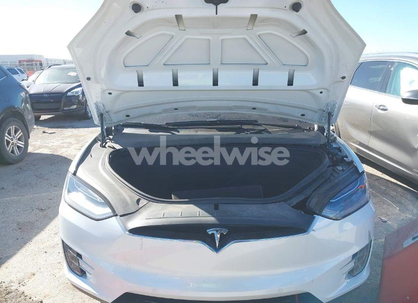 Photo 10 of 2020 Tesla Model X LONG RANGE DUAL MOTOR ALL-WHEEL DRIVE/LONG RANGE PLUS DUAL MOTOR ALL-WHEEL DRIVE (VIN 5YJXCDE22LF248313)