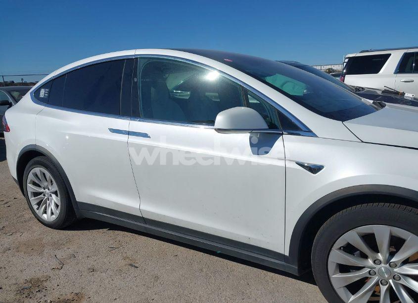 Photo 13 of 2020 Tesla Model X LONG RANGE DUAL MOTOR ALL-WHEEL DRIVE/LONG RANGE PLUS DUAL MOTOR ALL-WHEEL DRIVE (VIN 5YJXCDE22LF248313)