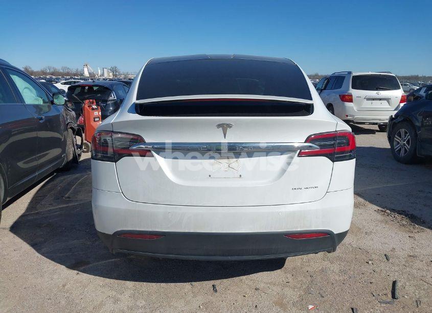 Photo 16 of 2020 Tesla Model X LONG RANGE DUAL MOTOR ALL-WHEEL DRIVE/LONG RANGE PLUS DUAL MOTOR ALL-WHEEL DRIVE (VIN 5YJXCDE22LF248313)