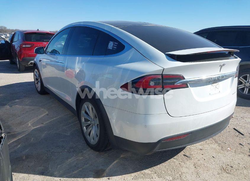 Photo 3 of 2020 Tesla Model X LONG RANGE DUAL MOTOR ALL-WHEEL DRIVE/LONG RANGE PLUS DUAL MOTOR ALL-WHEEL DRIVE (VIN 5YJXCDE22LF248313)