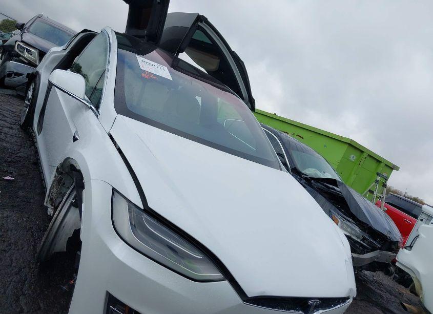 Photo 20 of 2020 Tesla Model X LONG RANGE DUAL MOTOR ALL-WHEEL DRIVE/LONG RANGE PLUS DUAL MOTOR ALL-WHEEL DRIVE (VIN 5YJXCDE22LF301401)