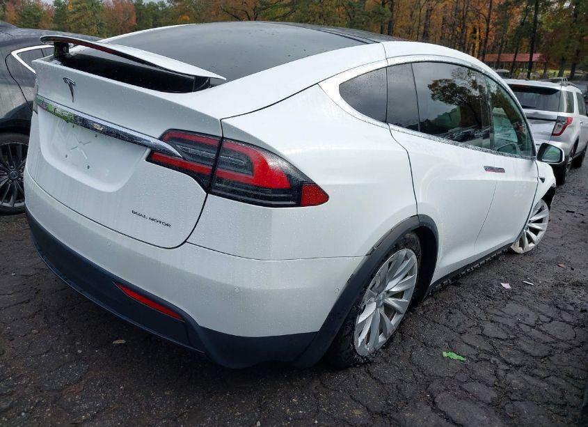 Photo 4 of 2020 Tesla Model X LONG RANGE DUAL MOTOR ALL-WHEEL DRIVE/LONG RANGE PLUS DUAL MOTOR ALL-WHEEL DRIVE (VIN 5YJXCDE22LF301401)