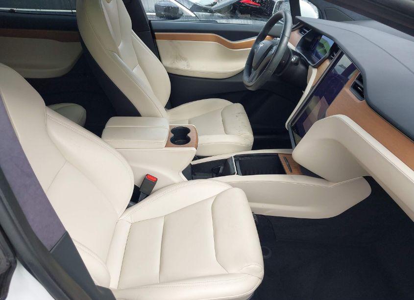 Photo 5 of 2020 Tesla Model X LONG RANGE DUAL MOTOR ALL-WHEEL DRIVE/LONG RANGE PLUS DUAL MOTOR ALL-WHEEL DRIVE (VIN 5YJXCDE22LF301401)