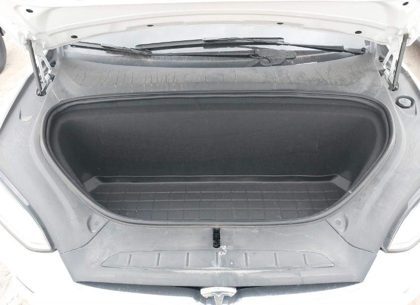 Photo 10 of 2019 Tesla Model X 100D/75D/LONG RANGE/STANDARD RANGE (VIN 5YJXCDE25KF185027)