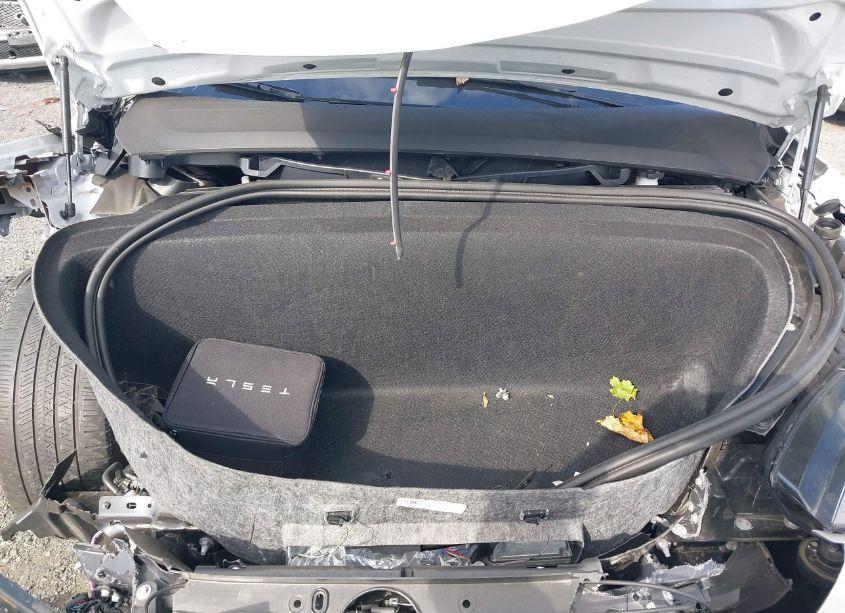 Photo 10 of 2019 Tesla Model X 100D/75D/LONG RANGE/STANDARD RANGE (VIN 5YJXCDE25KF196884)