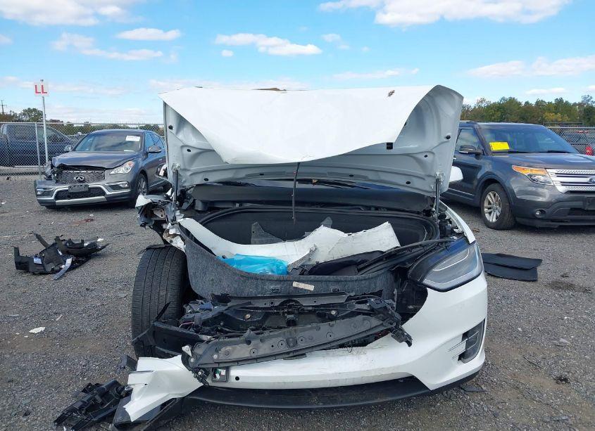Photo 12 of 2019 Tesla Model X 100D/75D/LONG RANGE/STANDARD RANGE (VIN 5YJXCDE25KF196884)
