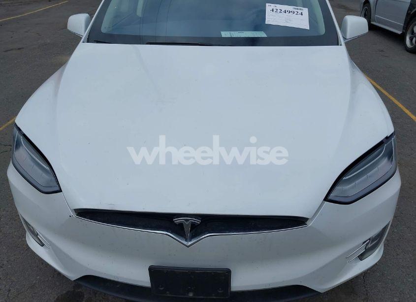 Photo 10 of 2017 Tesla Model X 100D/75D/90D (VIN 5YJXCDE26HF034495)