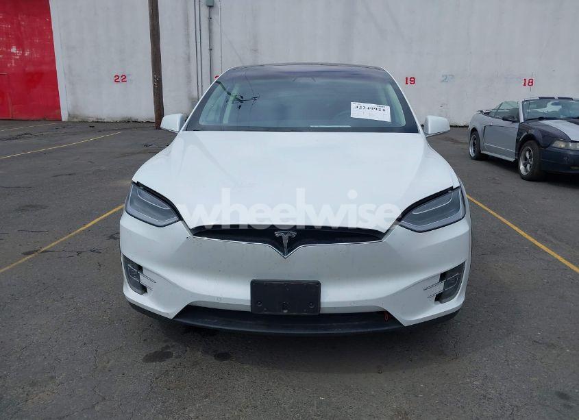 Photo 11 of 2017 Tesla Model X 100D/75D/90D (VIN 5YJXCDE26HF034495)