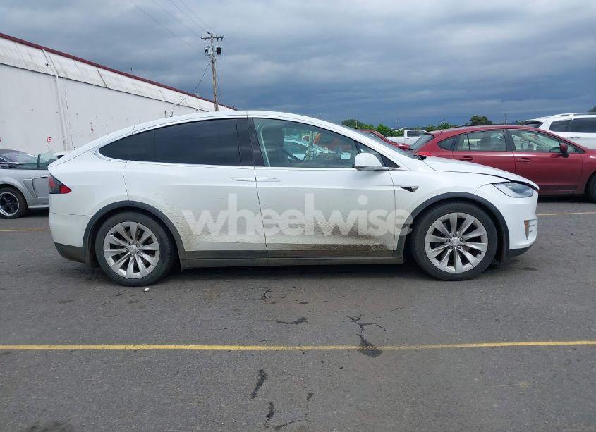 Photo 12 of 2017 Tesla Model X 100D/75D/90D (VIN 5YJXCDE26HF034495)