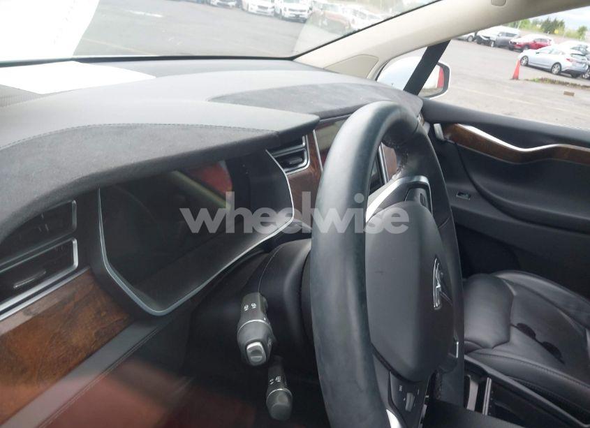 Photo 17 of 2017 Tesla Model X 100D/75D/90D (VIN 5YJXCDE26HF034495)