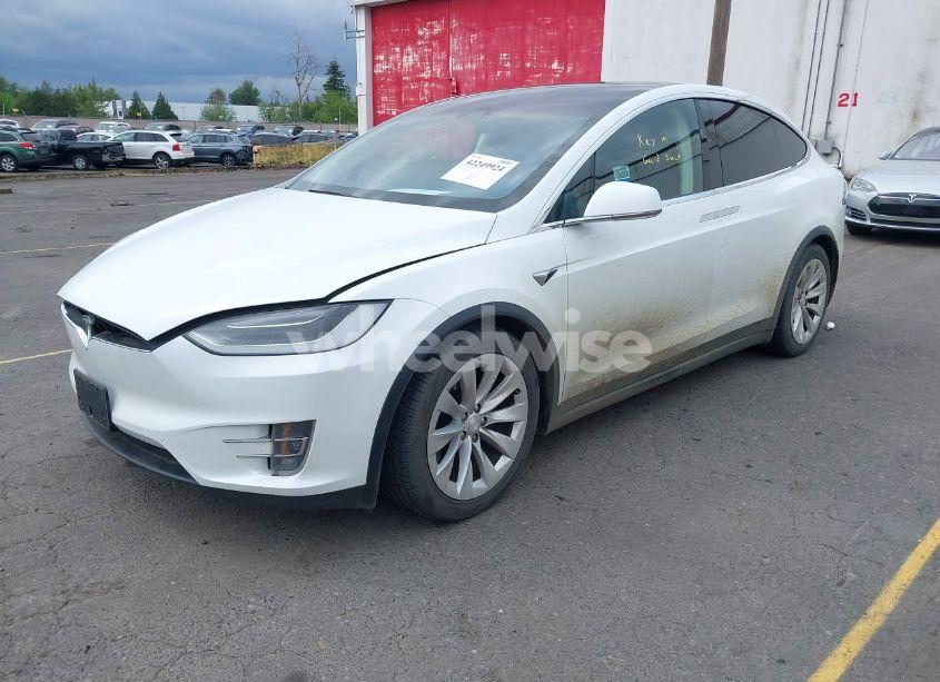 Photo 2 of 2017 Tesla Model X 100D/75D/90D (VIN 5YJXCDE26HF034495)