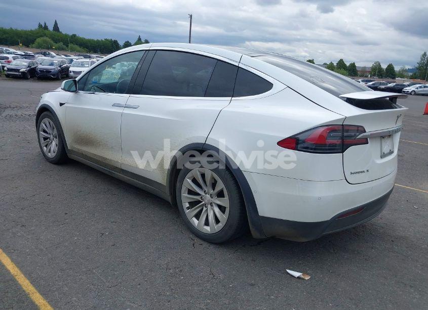 Photo 3 of 2017 Tesla Model X 100D/75D/90D (VIN 5YJXCDE26HF034495)