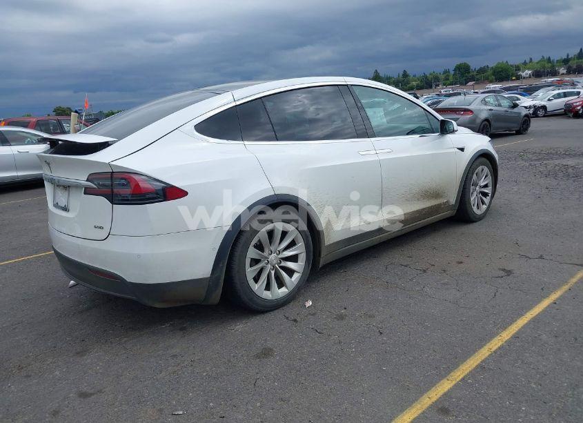 Photo 4 of 2017 Tesla Model X 100D/75D/90D (VIN 5YJXCDE26HF034495)