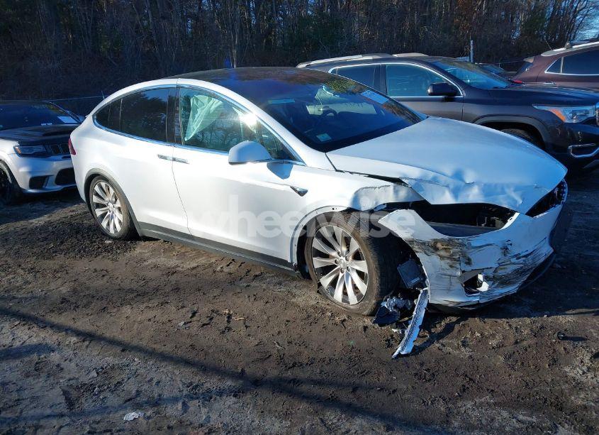 2020 Tesla Model X LONG RANGE DUAL MOTOR ALL-WHEEL DRIVE/LONG RANGE PLUS DUAL MOTOR ALL-WHEEL DRIVE (VIN 5YJXCDE26LF220448) main photo