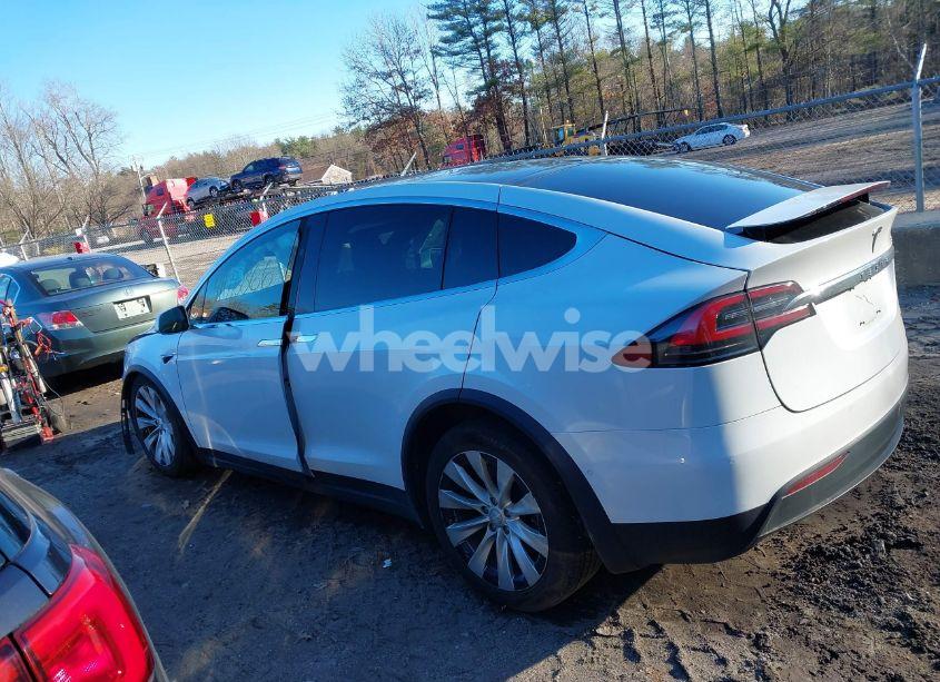 Photo 14 of 2020 Tesla Model X LONG RANGE DUAL MOTOR ALL-WHEEL DRIVE/LONG RANGE PLUS DUAL MOTOR ALL-WHEEL DRIVE (VIN 5YJXCDE26LF220448)