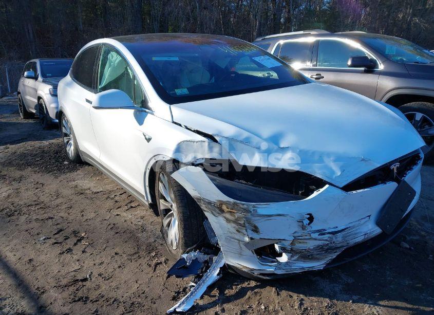 Photo 6 of 2020 Tesla Model X LONG RANGE DUAL MOTOR ALL-WHEEL DRIVE/LONG RANGE PLUS DUAL MOTOR ALL-WHEEL DRIVE (VIN 5YJXCDE26LF220448)