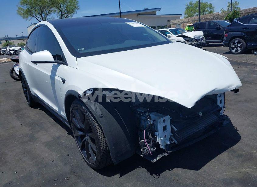 2018 Tesla Model X 100D/75D/P100D (VIN 5YJXCDE27JF139570) main photo