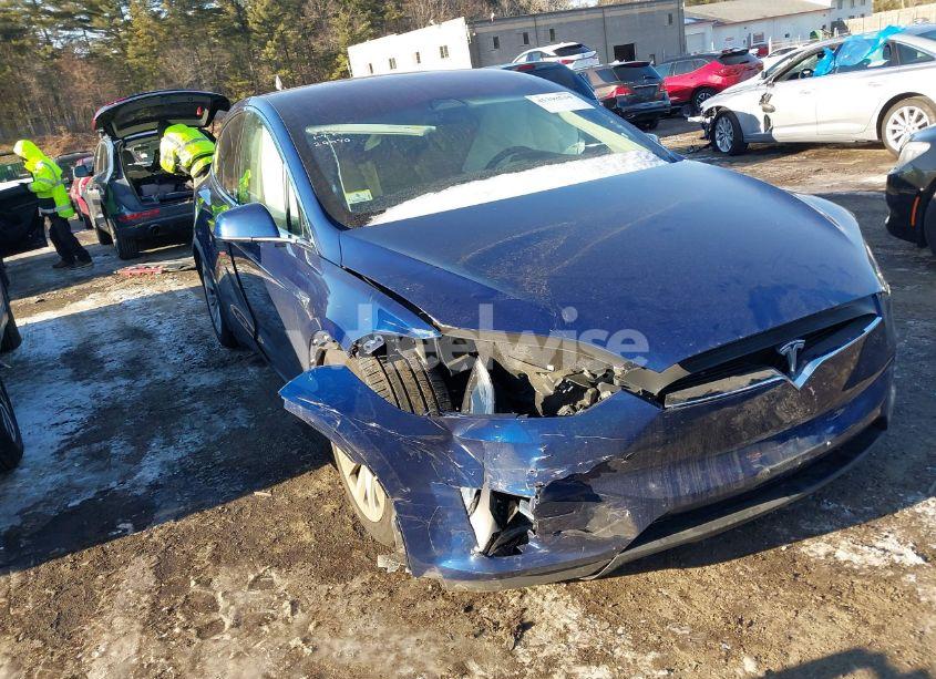 2017 Tesla Model X 100D/75D/90D (VIN 5YJXCDE29HF050190) main photo