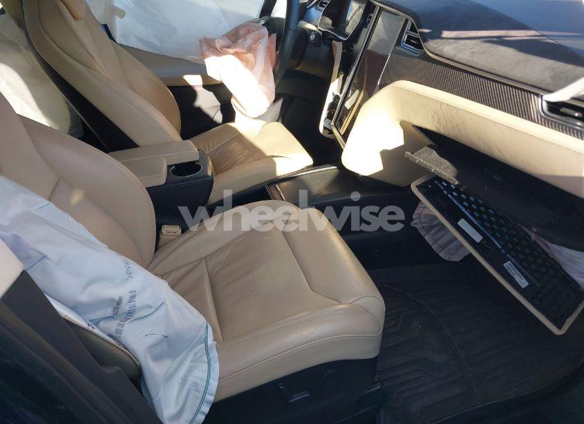 Photo 5 of 2017 Tesla Model X 100D/75D/90D (VIN 5YJXCDE29HF050190)