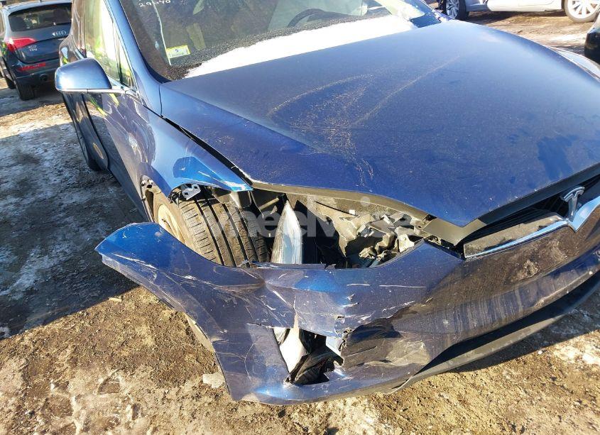 Photo 6 of 2017 Tesla Model X 100D/75D/90D (VIN 5YJXCDE29HF050190)