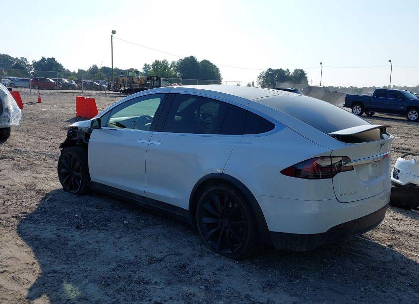 Photo 3 of 2018 Tesla Model X 100D/75D/P100D (VIN 5YJXCDE2XJF088761)