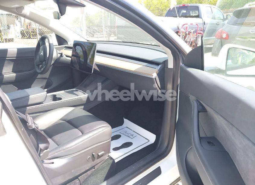 Photo 5 of 2021 Tesla Model Y LONG RANGE DUAL MOTOR ALL-WHEEL DRIVE (VIN 5YJYGAEE0MF149430)