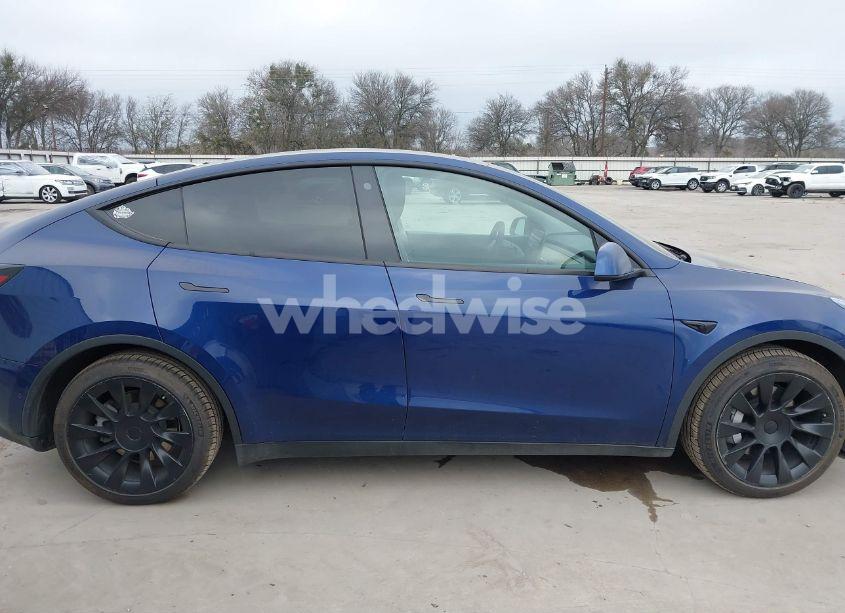 Photo 13 of 2021 Tesla Model Y LONG RANGE DUAL MOTOR ALL-WHEEL DRIVE (VIN 5YJYGAEE0MF185053)