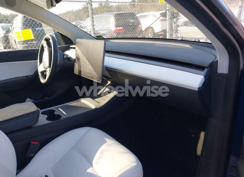 Photo 5 of 2021 Tesla Model Y LONG RANGE DUAL MOTOR ALL-WHEEL DRIVE (VIN 5YJYGAEE1MF144432)