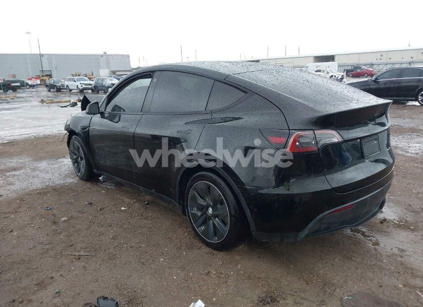 Photo 3 of 2021 Tesla Model Y LONG RANGE DUAL MOTOR ALL-WHEEL DRIVE (VIN 5YJYGAEE1MF149792)