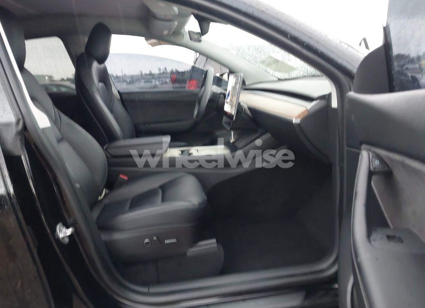 Photo 5 of 2021 Tesla Model Y LONG RANGE DUAL MOTOR ALL-WHEEL DRIVE (VIN 5YJYGAEE1MF149792)
