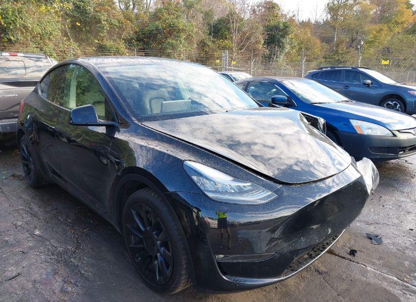 2021 Tesla Model Y LONG RANGE DUAL MOTOR ALL-WHEEL DRIVE (VIN 5YJYGAEE2MF273201) main photo