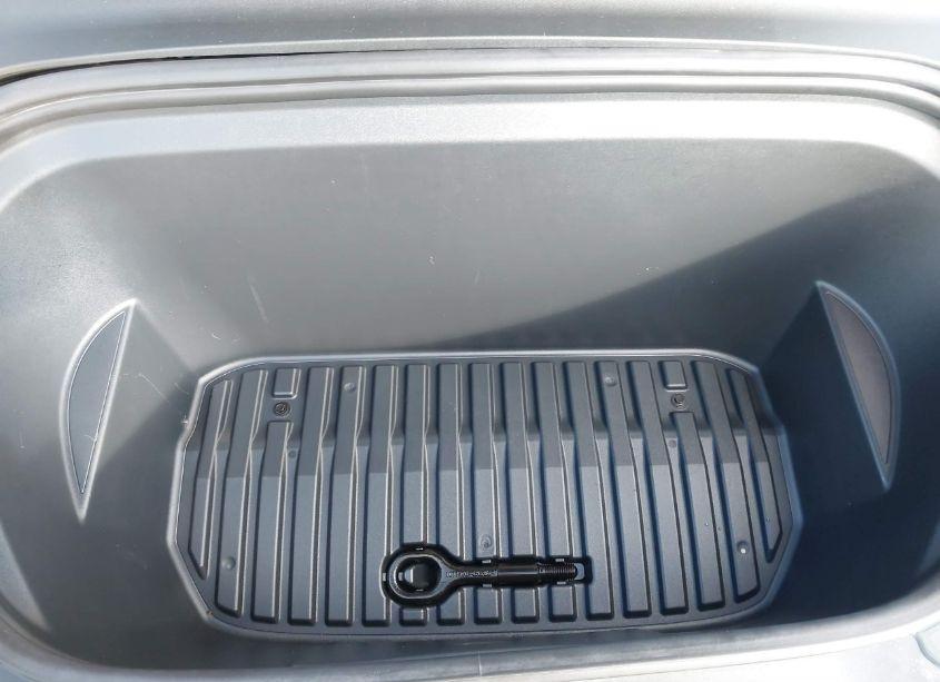 Photo 10 of 2021 Tesla Model Y LONG RANGE DUAL MOTOR ALL-WHEEL DRIVE (VIN 5YJYGAEE2MF273201)