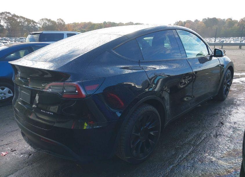 Photo 4 of 2021 Tesla Model Y LONG RANGE DUAL MOTOR ALL-WHEEL DRIVE (VIN 5YJYGAEE2MF273201)