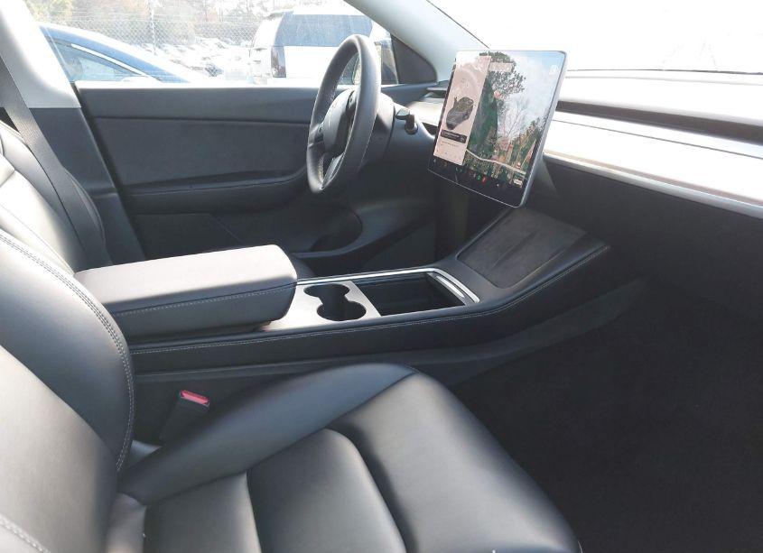 Photo 5 of 2021 Tesla Model Y LONG RANGE DUAL MOTOR ALL-WHEEL DRIVE (VIN 5YJYGAEE2MF273201)