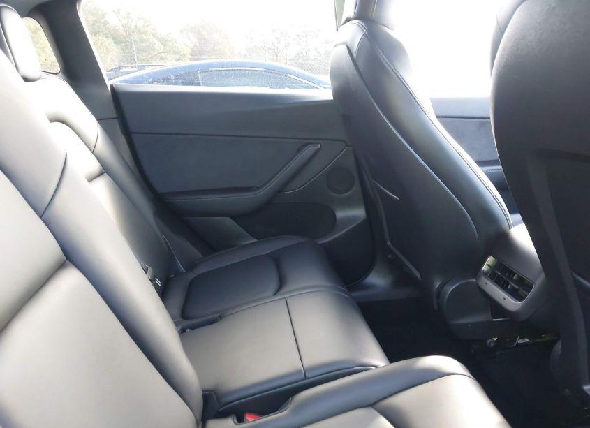 Photo 8 of 2021 Tesla Model Y LONG RANGE DUAL MOTOR ALL-WHEEL DRIVE (VIN 5YJYGAEE2MF273201)