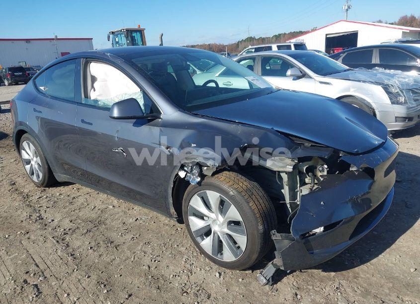 2021 Tesla Model Y LONG RANGE DUAL MOTOR ALL-WHEEL DRIVE (VIN 5YJYGAEE3MF136851) main photo