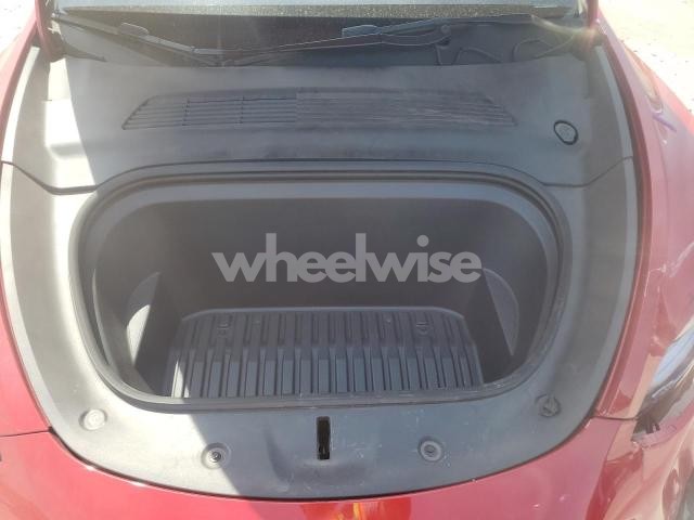 Photo 10 of 2021 TESLA MODEL Y (VIN 5YJYGAEE3MF146313)