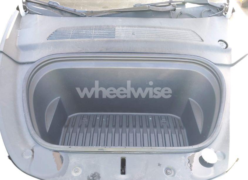 Photo 10 of 2021 Tesla Model Y LONG RANGE DUAL MOTOR ALL-WHEEL DRIVE (VIN 5YJYGAEE3MF172961)