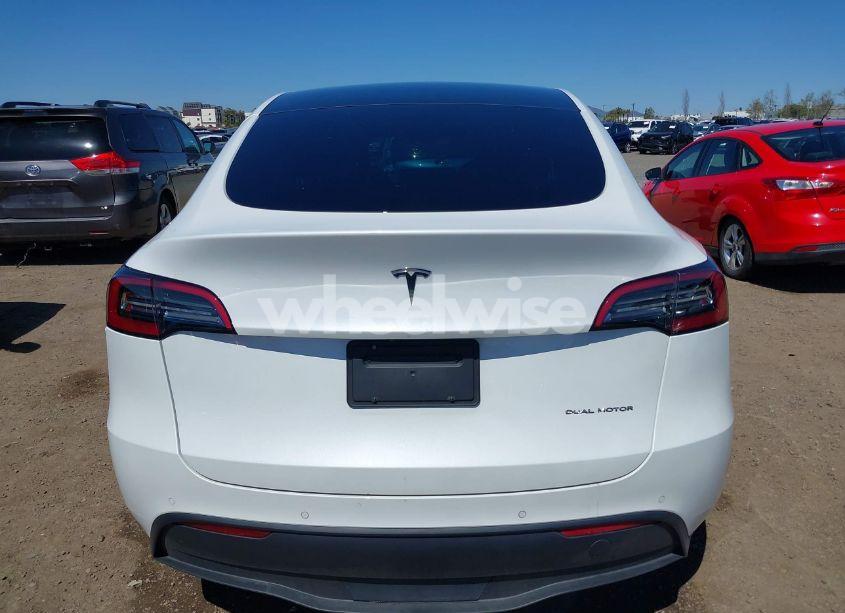 Photo 16 of 2021 Tesla Model Y LONG RANGE DUAL MOTOR ALL-WHEEL DRIVE (VIN 5YJYGAEE3MF172961)