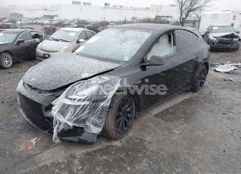 Photo 2 of 2021 Tesla Model Y LONG RANGE DUAL MOTOR ALL-WHEEL DRIVE (VIN 5YJYGAEE5MF228673)