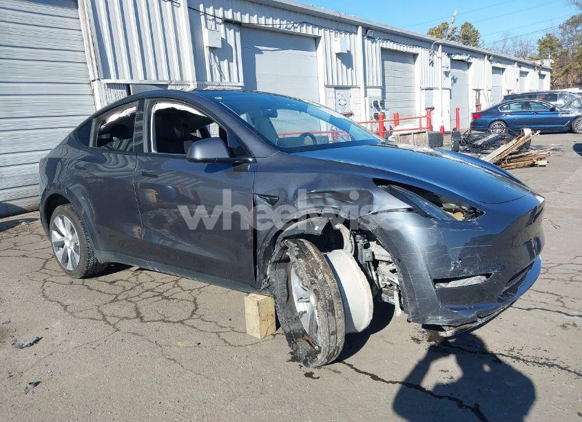 2021 Tesla Model Y LONG RANGE DUAL MOTOR ALL-WHEEL DRIVE (VIN 5YJYGAEE6MF180410) main photo
