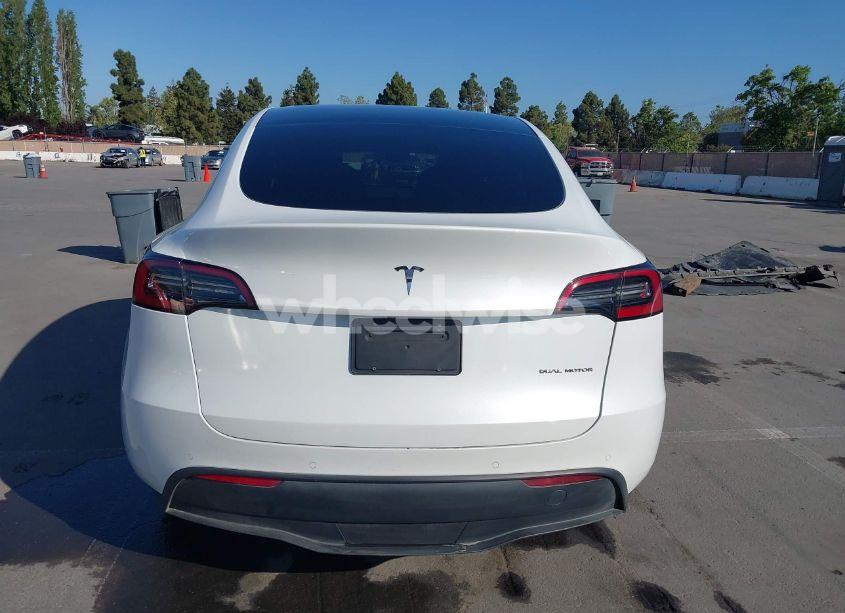 Photo 17 of 2021 Tesla Model Y LONG RANGE DUAL MOTOR ALL-WHEEL DRIVE (VIN 5YJYGAEE6MF281799)