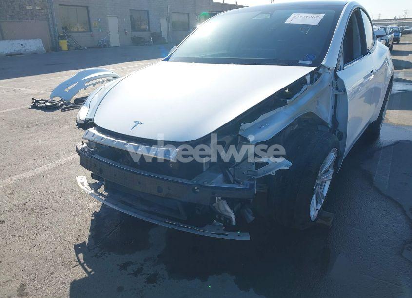 Photo 6 of 2021 Tesla Model Y LONG RANGE DUAL MOTOR ALL-WHEEL DRIVE (VIN 5YJYGAEE6MF281799)