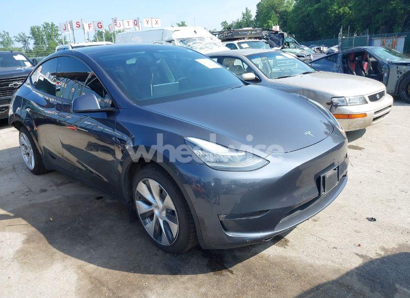 2021 Tesla Model Y LONG RANGE DUAL MOTOR ALL-WHEEL DRIVE (VIN 5YJYGAEE7MF146315) main photo