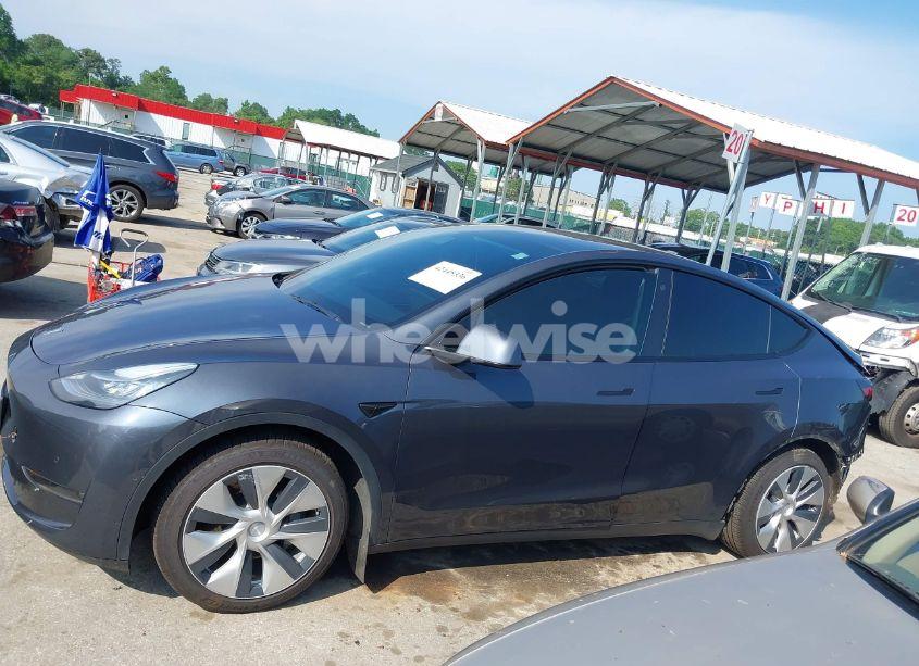 Photo 14 of 2021 Tesla Model Y LONG RANGE DUAL MOTOR ALL-WHEEL DRIVE (VIN 5YJYGAEE7MF146315)